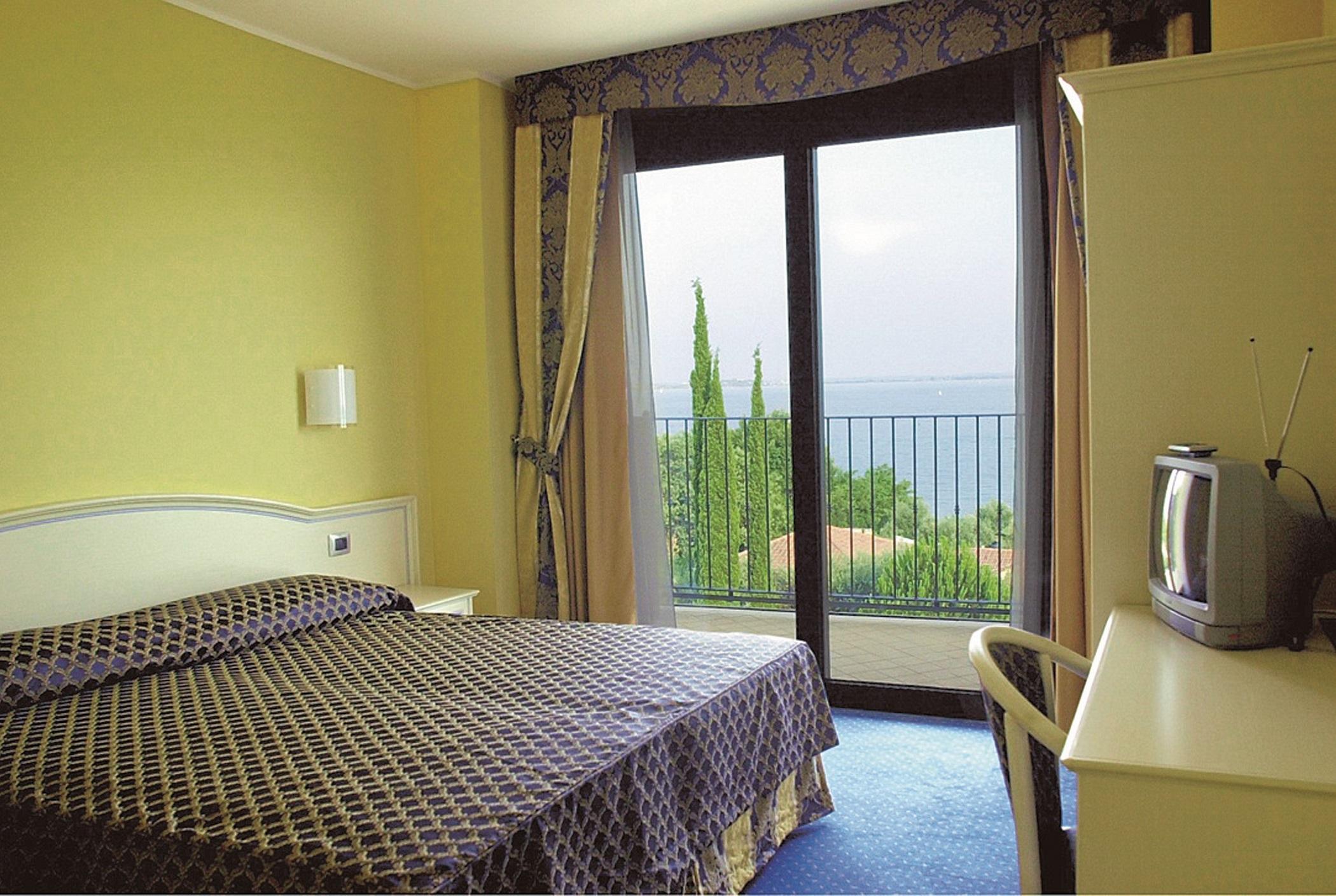 Ahg Riva Del Sole Hotel - Adults Only Moniga del Garda Quarto foto